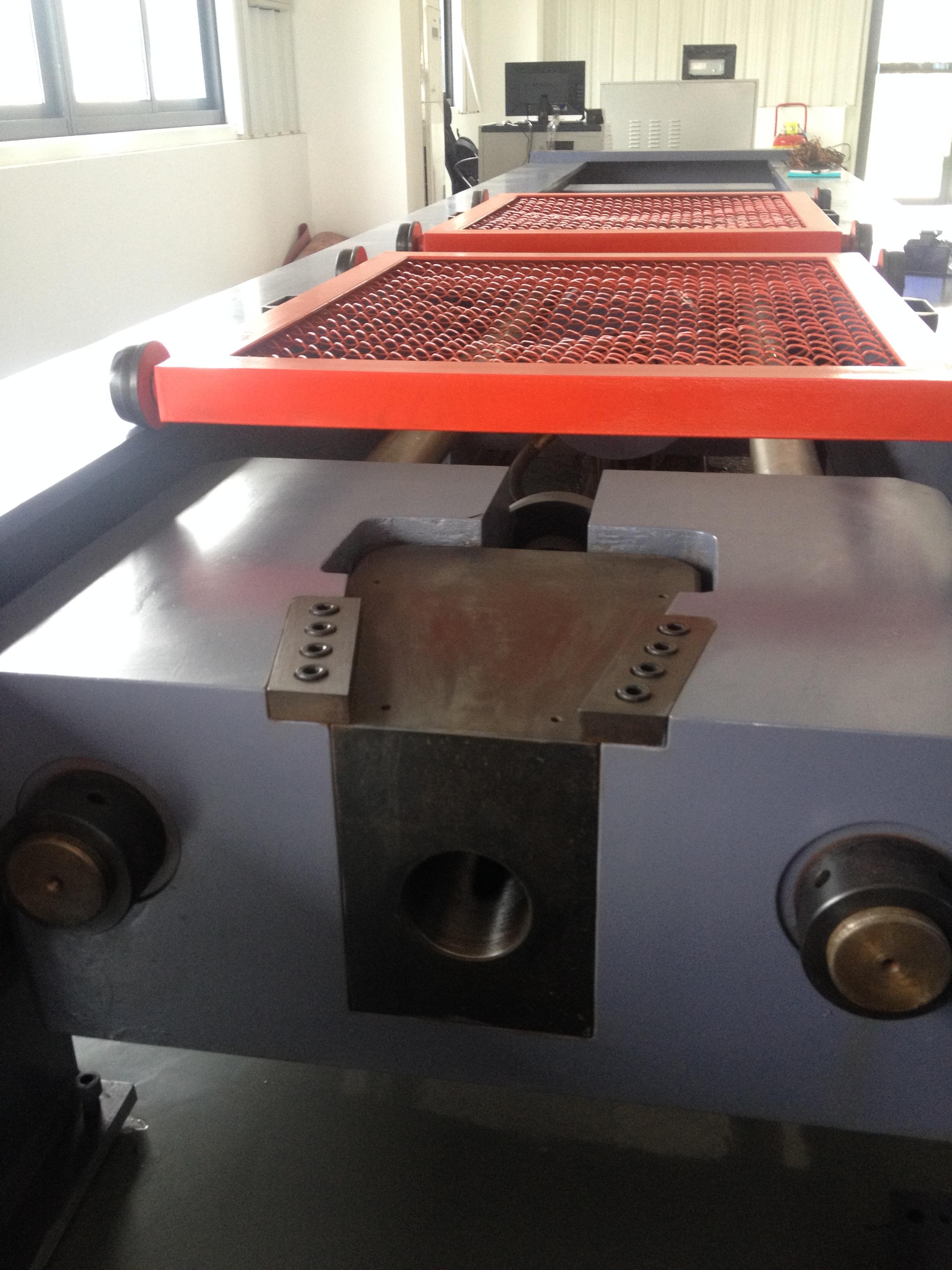 微機(jī)控制電液伺服臥式拉力試驗(yàn)機(jī)